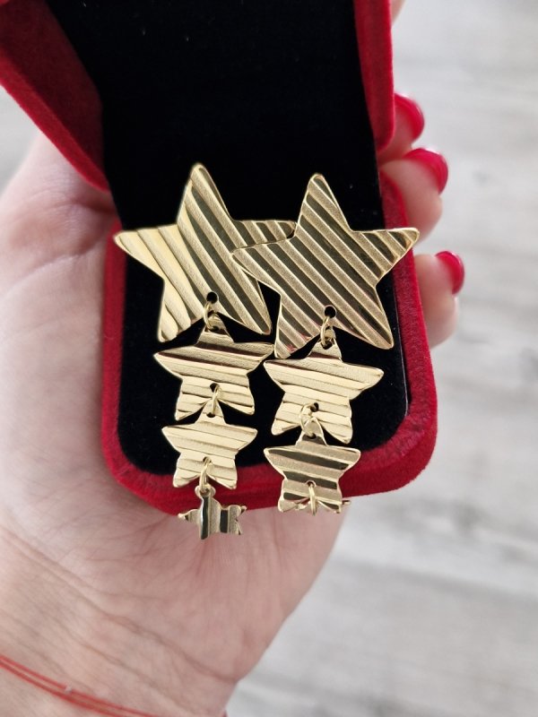gold earrings made of stainless steel