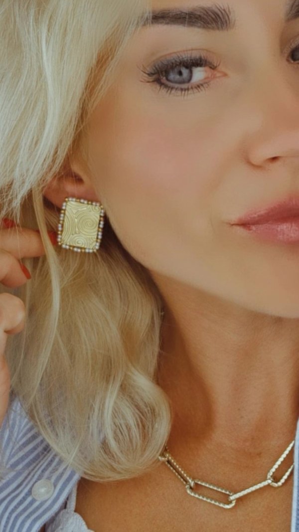 gold earrings made of stainless steel