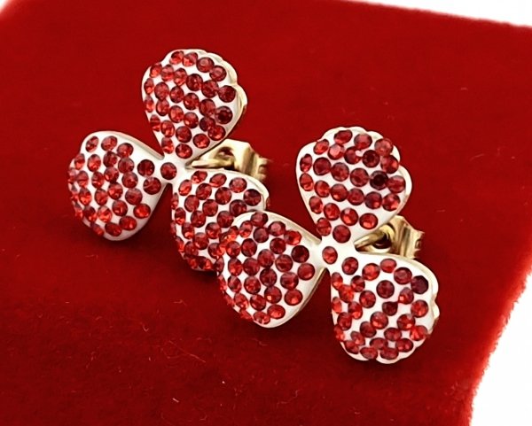 gold earrings made of stainless steel