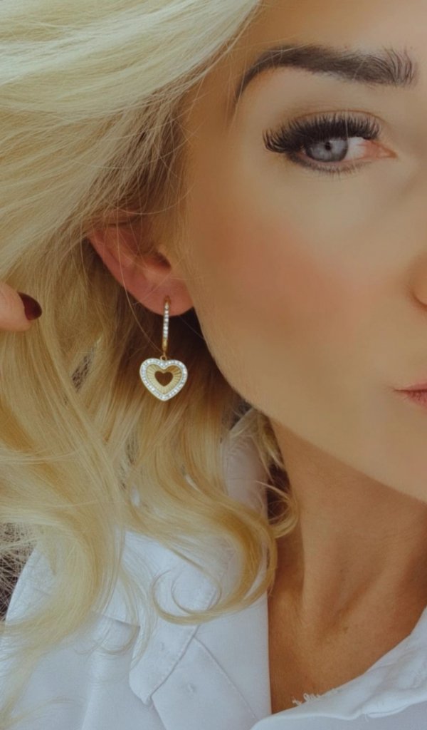 gold earrings made of stainless steel