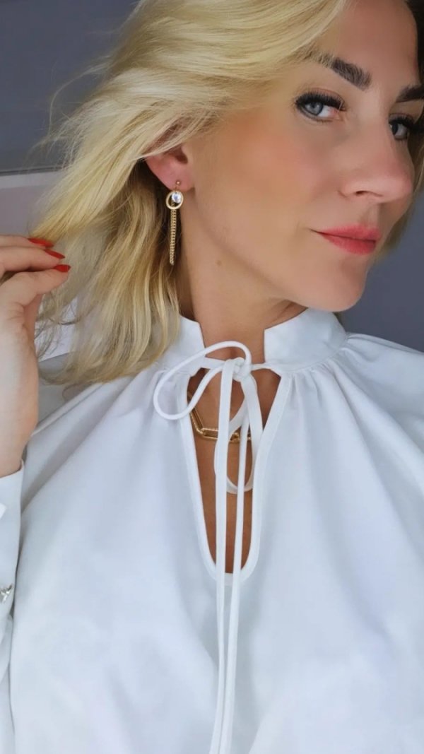 gold earrings made of stainless steel