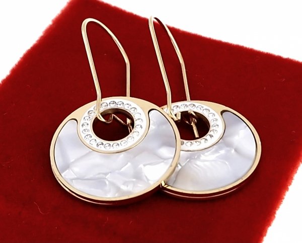 gold earrings made of stainless steel