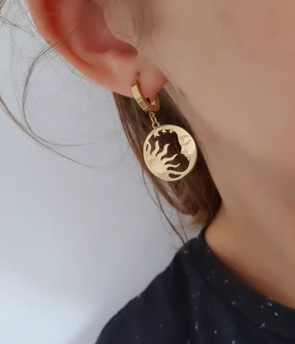 gold earrings made of stainless steel