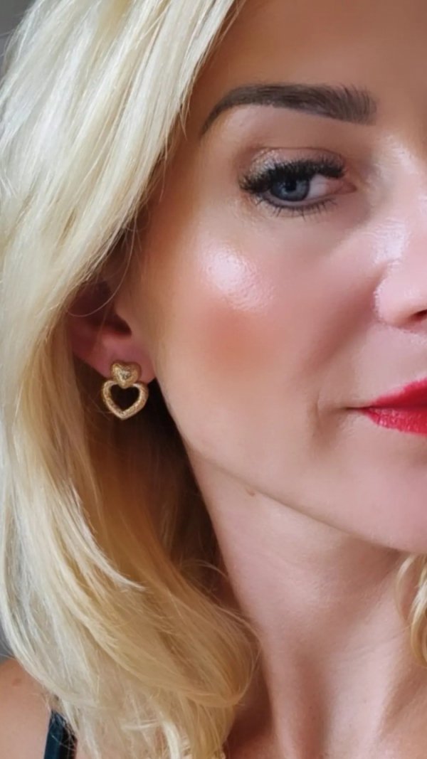 gold earrings made of stainless steel