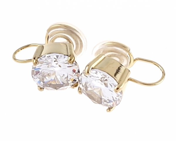 gold earrings made of stainless steel