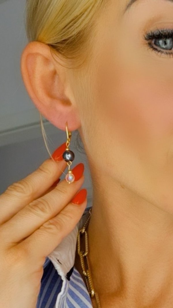 gold earrings made of stainless steel