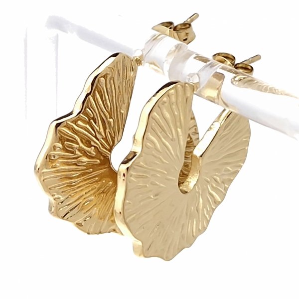 gold earrings made of stainless steel