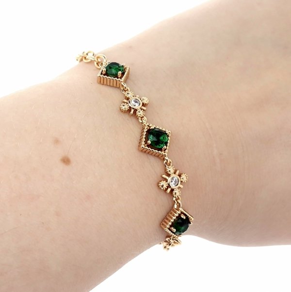 gold bracelet for a gold-plated leg