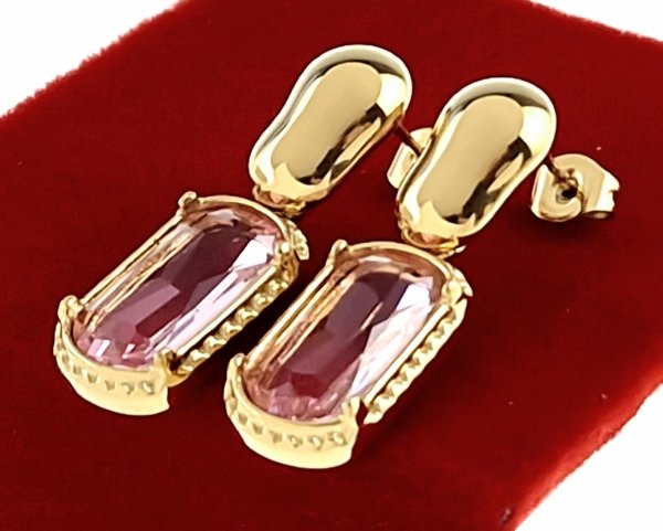 gold earrings made of stainless steel