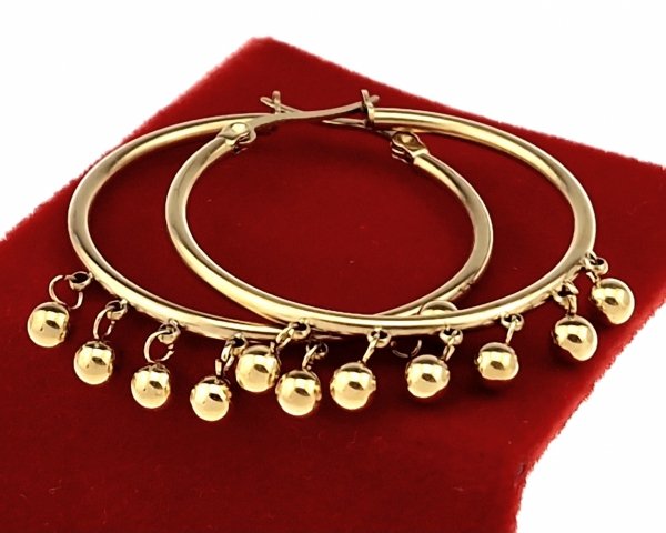 gold earrings made of stainless steel