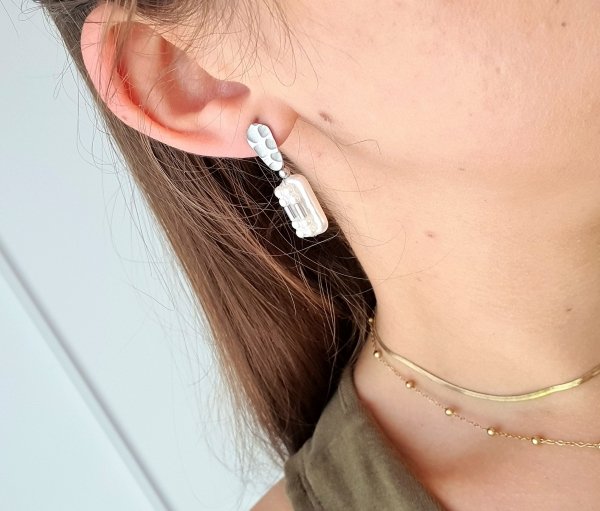 gold earrings made of stainless steel