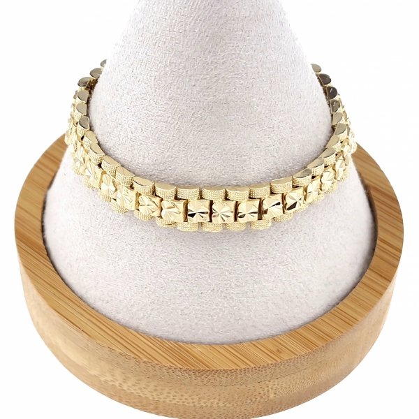 gold bracelet for a gold-plated leg