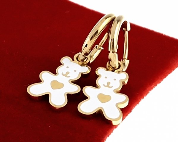 gold earrings made of stainless steel