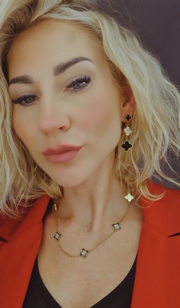 gold earrings made of stainless steel