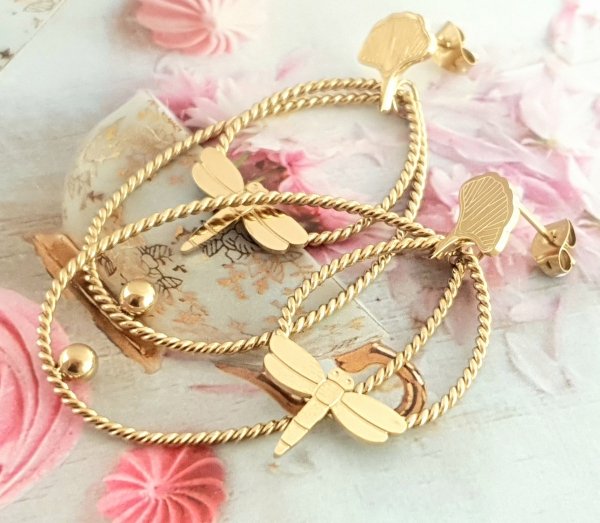 gold earrings made of stainless steel
