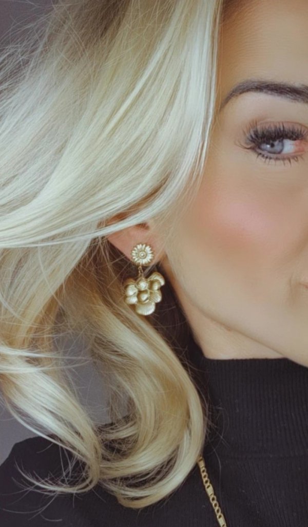 gold earrings made of stainless steel
