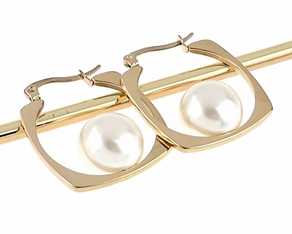 gold earrings made of stainless steel