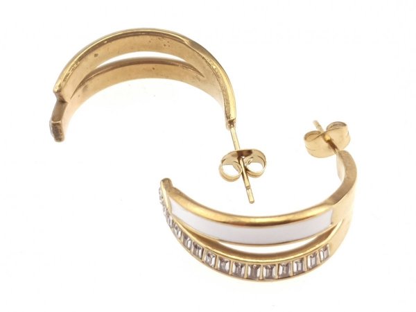 gold earrings made of stainless steel