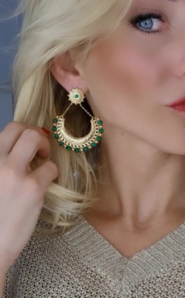 gold earrings made of stainless steel