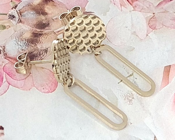 gold earrings made of stainless steel