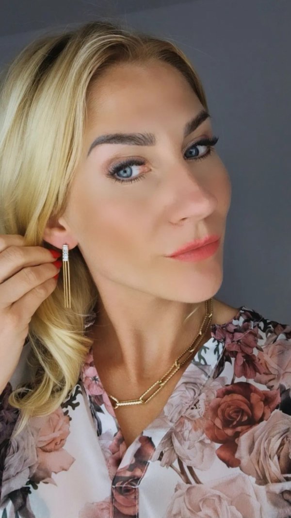 gold earrings made of stainless steel