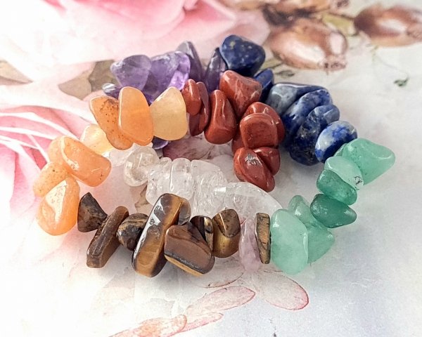 4822 Bransoletka kamień naturalny chakra 7 czakr na gumce jubilerskiej 