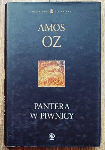 Amos Oz • Pantera w piwnicy
