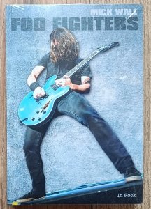 Mick Wall • Foo Fighters