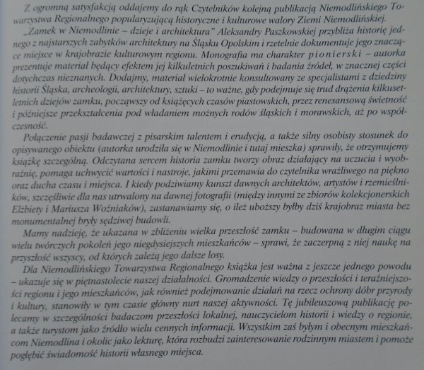Aleksandra Paszkowska • Zamek w Niemodlinie. Dzieje i architektura