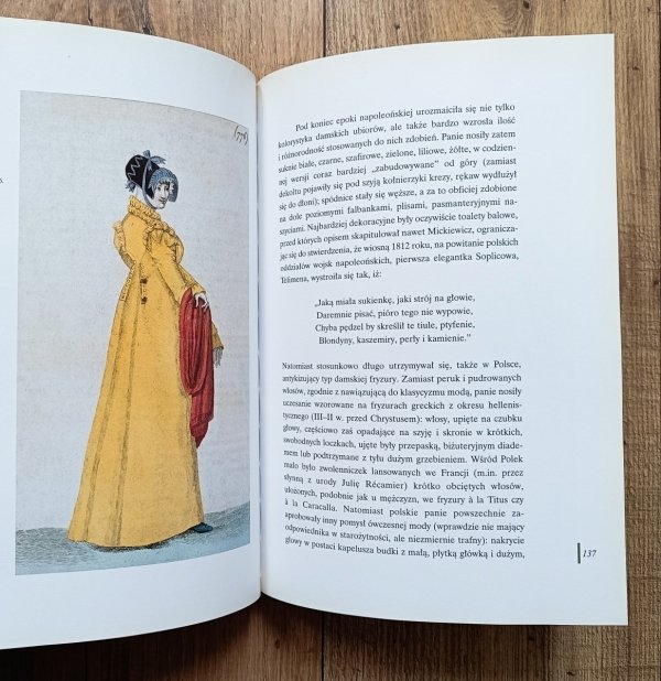 Anna Sieradzka Tysiąc lat ubiorów w Polsce