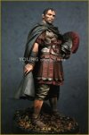 Young Miniatures YH9002-R Roman Officer 1st A.D 90mm