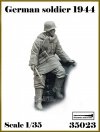 Ardennes Miniature 35023 GERMAN SOLDIER 1944 1/35