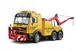 Italeri 93808 Mercedes-Benz Wrecker Truck 1/24 