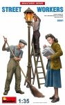 MiniArt 38081 STREET WORKERS 1/35