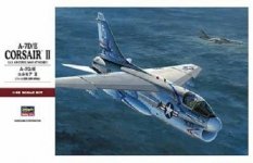 Hasegawa PT47 A-7D/E Corsair II U.S. Air Force/Navy Attacker (1:48)