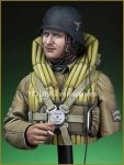 Young Miniatures YM1833 Luftwaffe Bomber Crewman, 1940 1/10