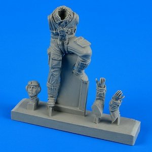 Aerobonus 320049 German Luftwaffe pilot WWII for Bf 109 late v. 1/32