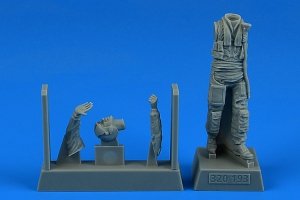 Aerobonus 320193 Modern NATO Fighter pilot  1/32