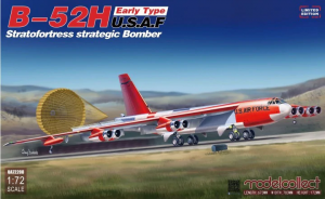 Modelcollect UA72208 B-52H Early Type U.S.A.F Stratofortress Strategic Bomber 1/72