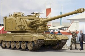 Hobby Boss 83835 GCT 155mm AU-F1 SPH Based on T-72 (1:35)