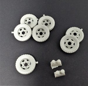Panzer Art RE35-702 Chevrolet G7107 road wheels (Firestone) 1/35