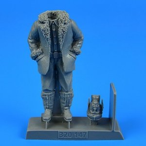 Aerobonus 320147 German or Austro-Hungarian WWI Pilot (Winter edition) 1/32