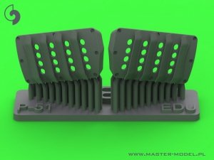 Master AM-48-188 P-51 Mustang - pokrywa wlotu powietrza do gaźnika - typ z żaluzjami dla RAF - wersja B (do modelu Eduard) 1/48