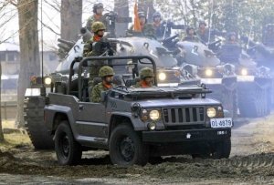 Trumpeter 05519 JGSDF type 73 Light Truck (Recon) (1:35)