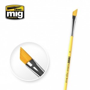 AMMO of Mig Jimenez 8607 6 SYNTHETIC ANGLE BRUSH