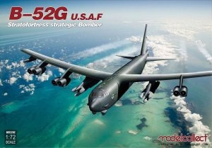Modelcollect UA72202 B-52G Stratofortress USAF strategic Bomber 1/72