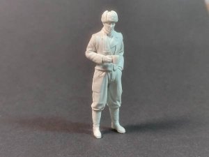 Panzer Art FI35-182 German tank officer in winter coat No.2 1/35