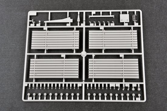 Trumpeter 01028 Russian BM-21 Grad Multiple Rocket Launcher 1/35