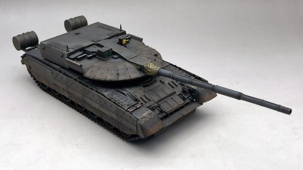 Amusing Hobby 35A064 Black Eagle - Object 640 1/35