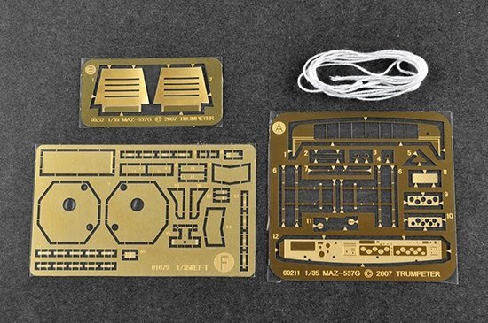 Trumpeter 01079 KET-T Recovery Vehicle Based on MAZ-537 Heavy Truck 1/35